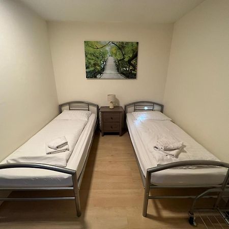 Gaestehaus Schmitt แอร์ลังเงิน ภายนอก รูปภาพ